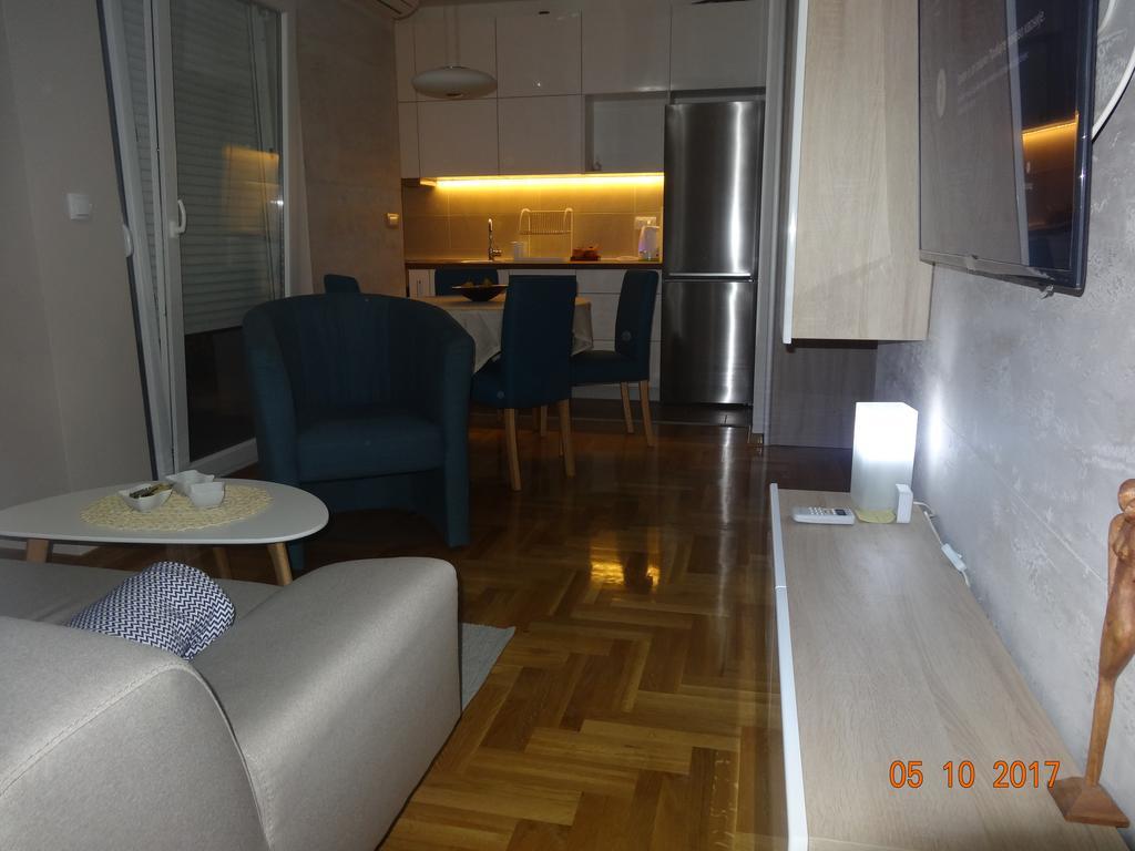 Apartman Flat Kosutnjak 9 *